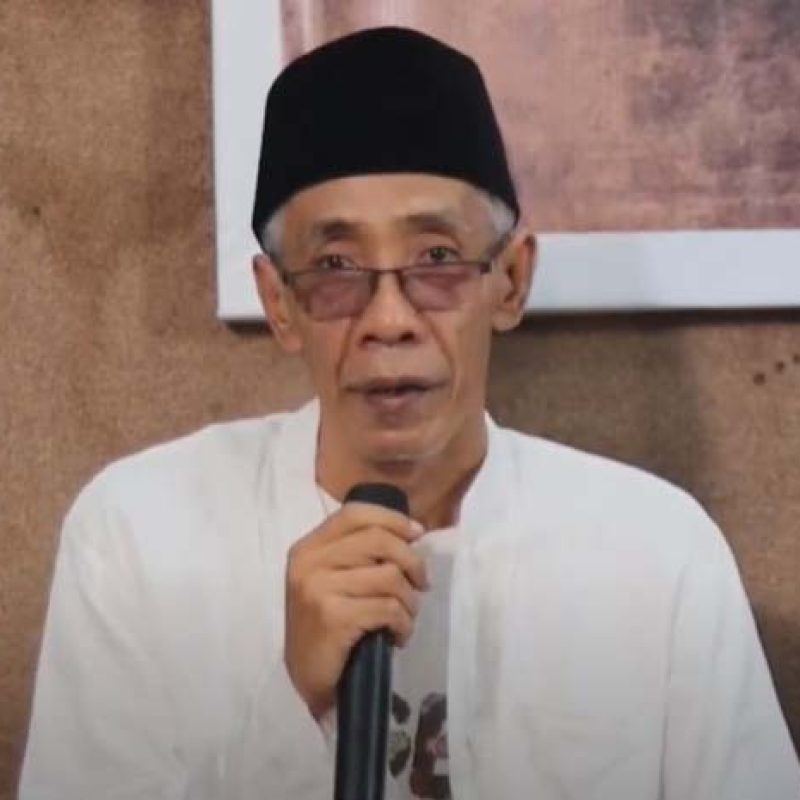1 Sastra Pesantren Pembicara KH. Ubaidillah Shodaqoh (Pondok Pesantren Al-Itqan Bugen Semarang), Muhammad Burhanuddin (dosen Unnes), Achiar M Permana (Penulis), Moderator Kang Putu
